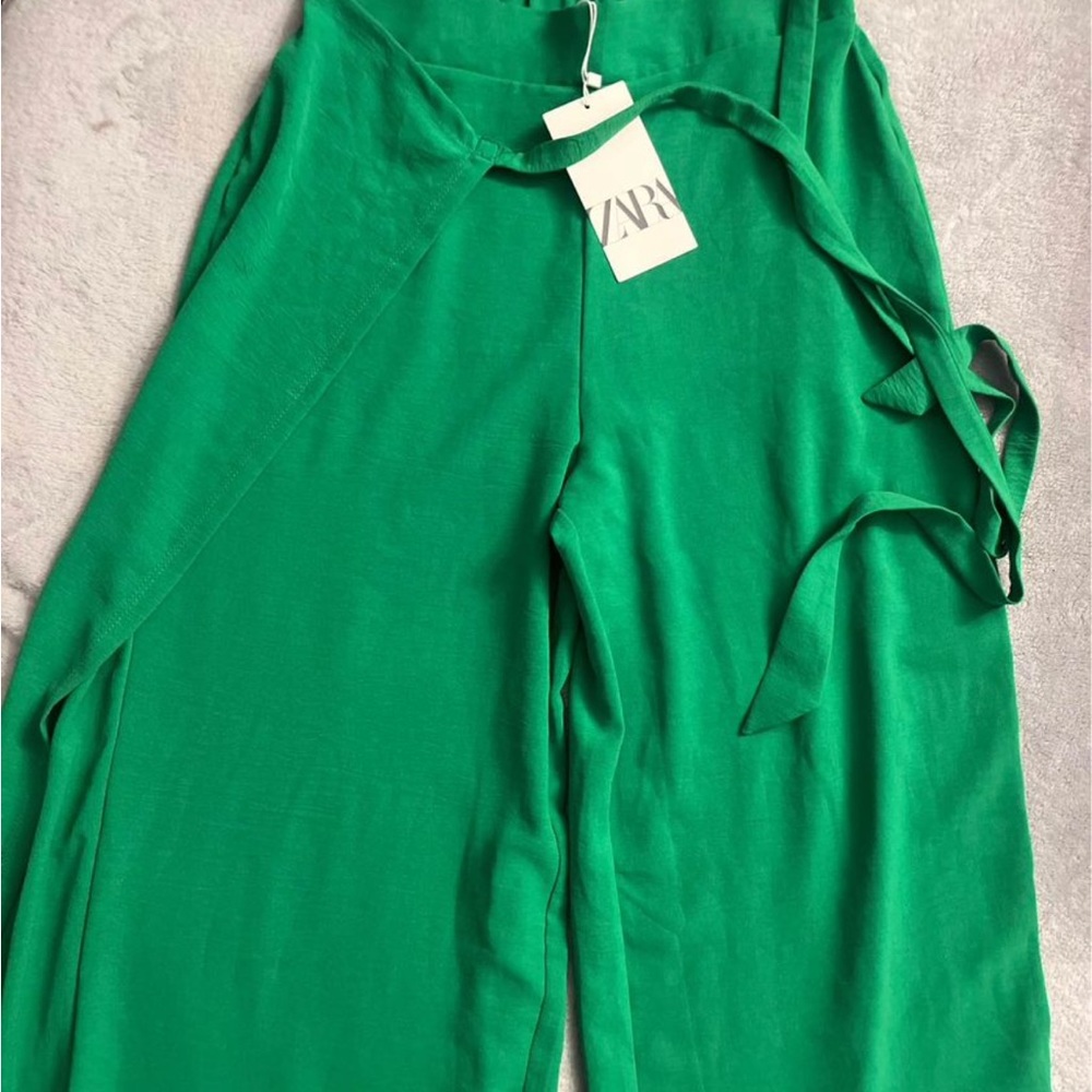 NWT Zara pareo green pants